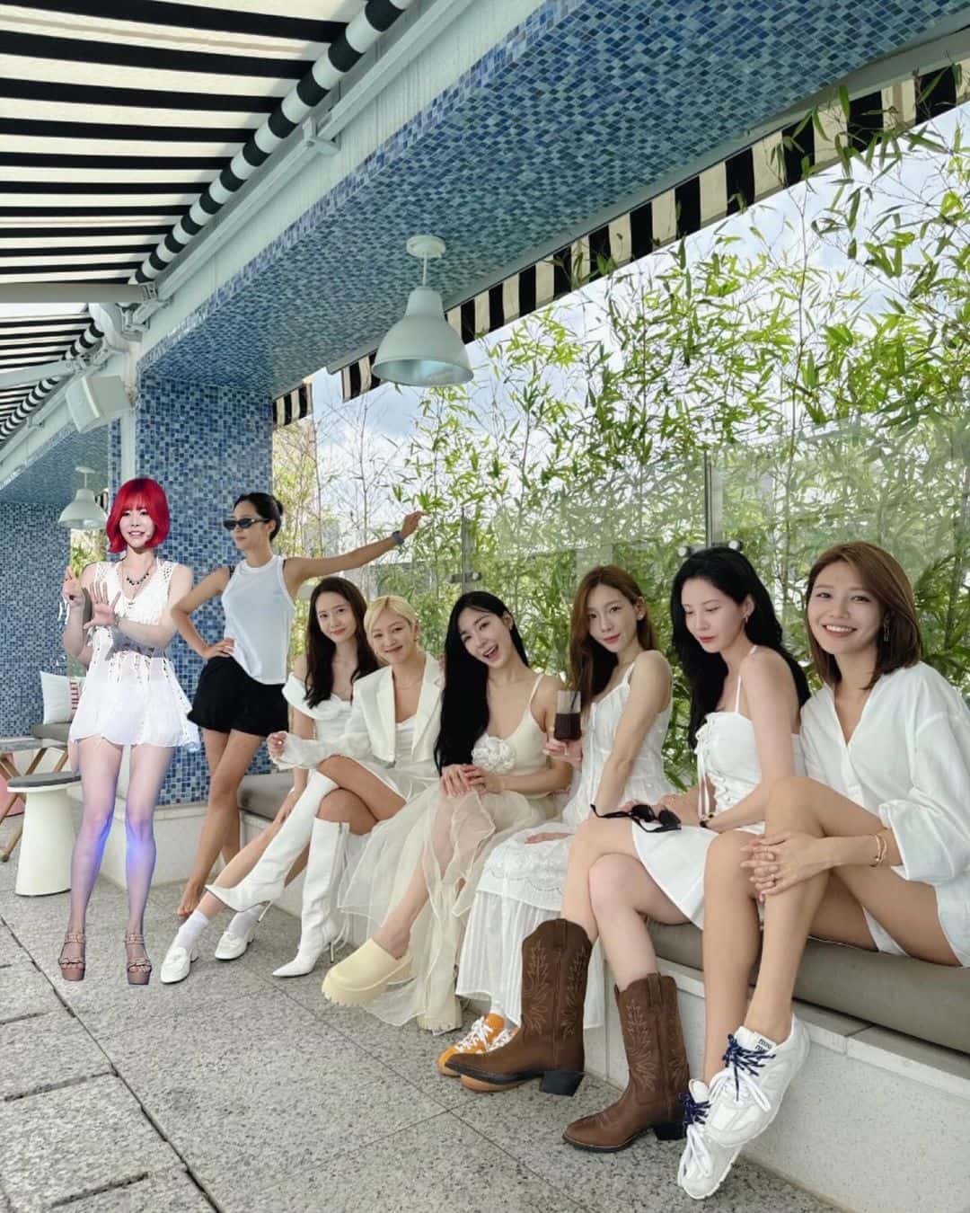 人気アイドルがデビュー17周年！不参加メンバーは合成にて全員集合！