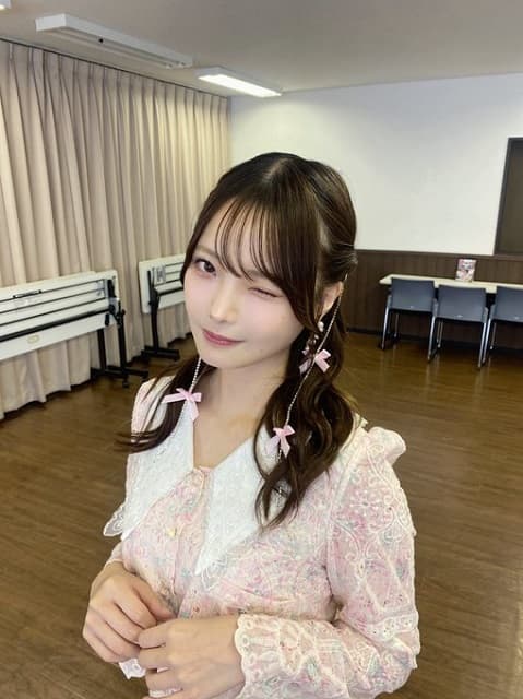 「ウインク可愛すぎ！」タレントの新谷姫加がイベント後に投稿