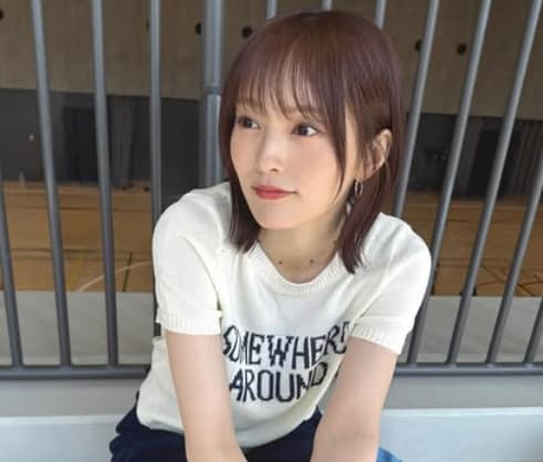 山本彩が自転車を激走！？それも感じさせない爽やかショットを披露！