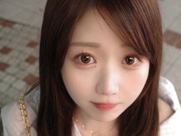 「年上彼女感がたまらない…！」大谷映美里、私服ショットにファン大絶賛の嵐！