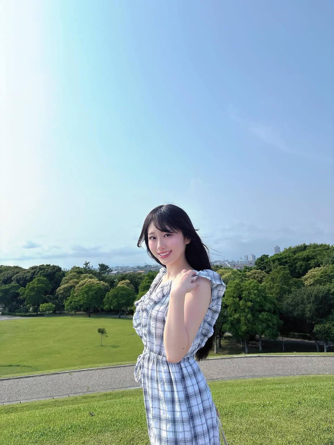 モデル・大白桃子が浜松での撮影ショットを公開！