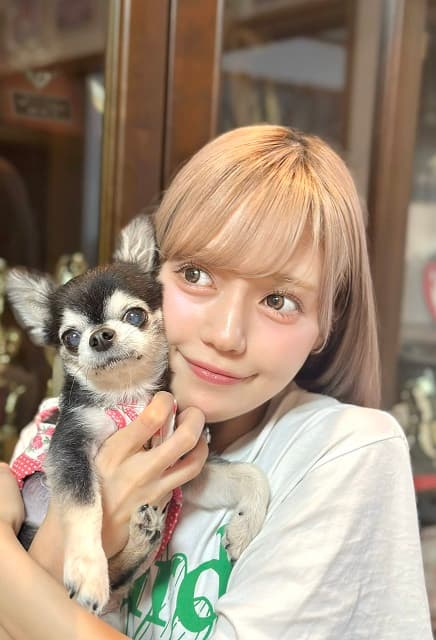 イコラブ 諸橋沙夏が愛犬の誕生日を祝福！激カワ2ショットも「わたしには基本懐いていません」