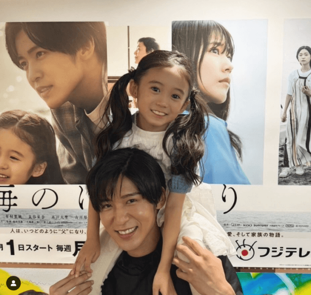 「もー家族だよ！」目黒蓮の“肩車ショット”披露にキュンが止まらない