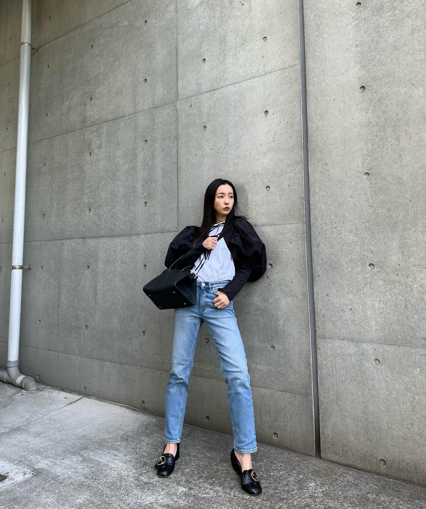 板野友美が超美脚ショットを公開📸「スタイル良すぎる。」と話題に🥺✨