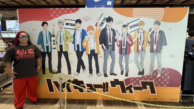 「仙台を楽しんでいってください！」女子プロレスラー・橋本千紘が仙台駅で『ハイキュー!!ウィーク』を紹介