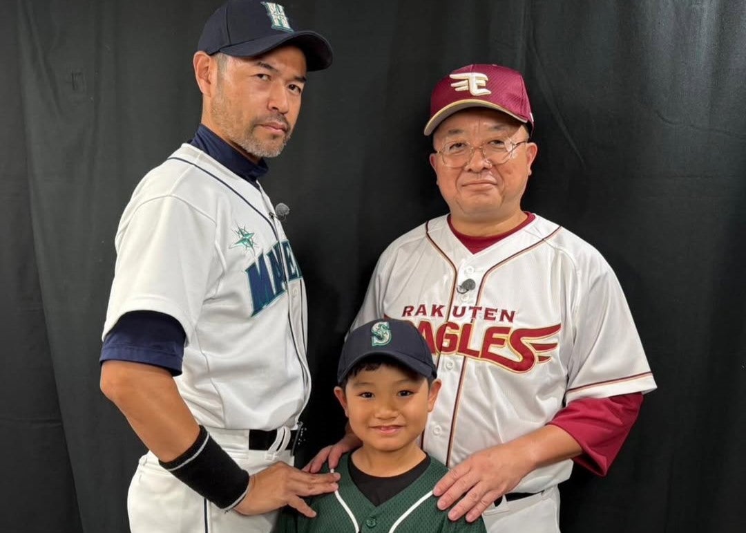 「ノムさんが帰ってきた！？」イチローそっくり芸人が挑んだ“神業クレーンゲーム”に爆笑