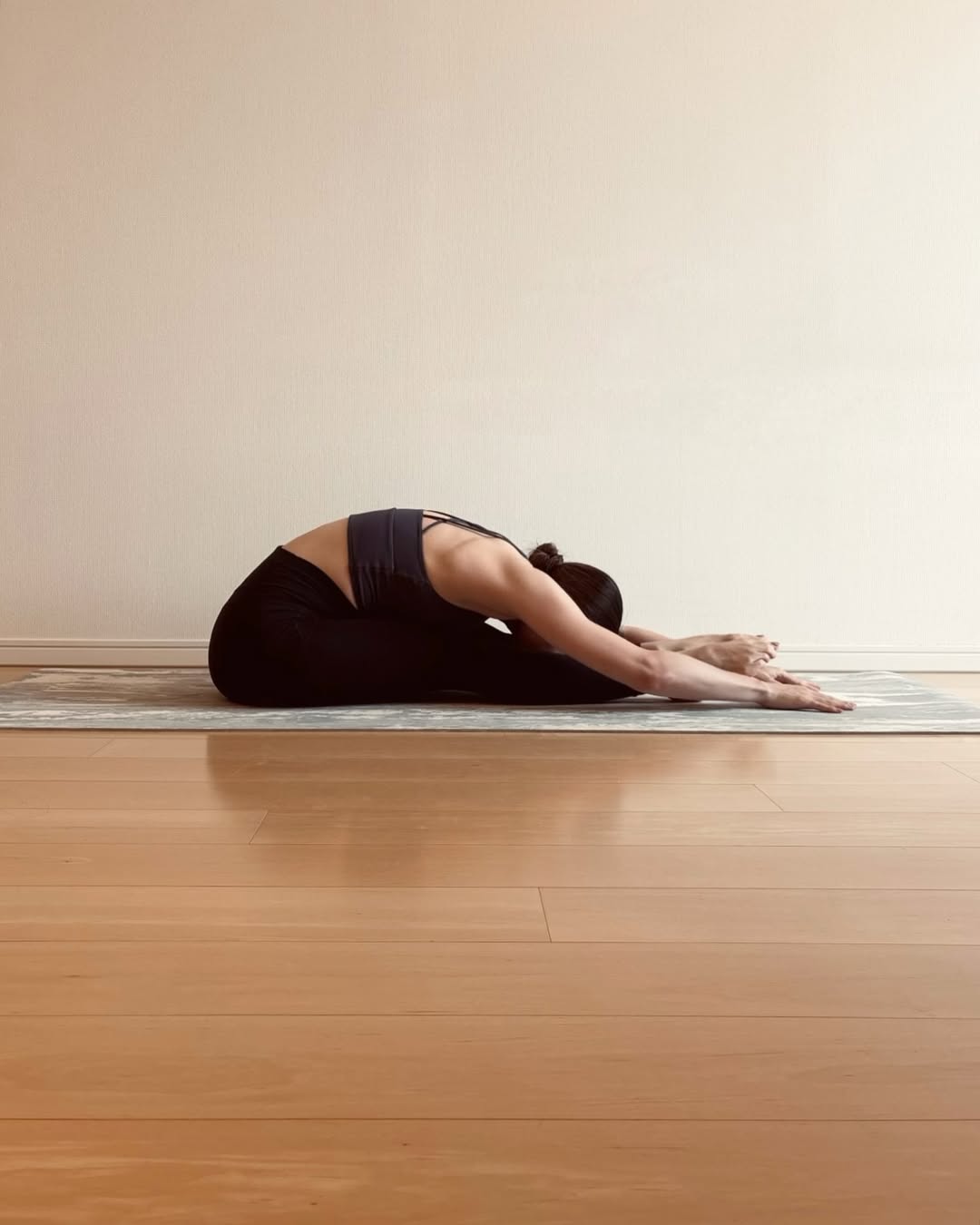 美女ヨガインストラクター・長嶋泉が“前屈”への意識を語る！