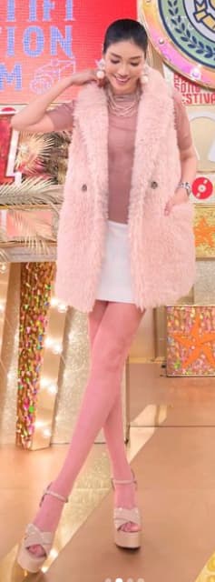 モデル アンミカ オールピンクコーデを公開！スタイル抜群！