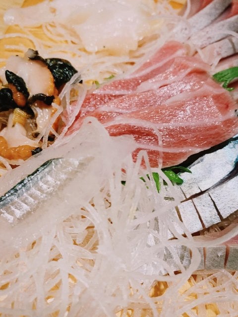 吉岡里帆、能登の海に感動。舌も心も満たされた極上の刺身と、あたたかすぎる人情の記憶