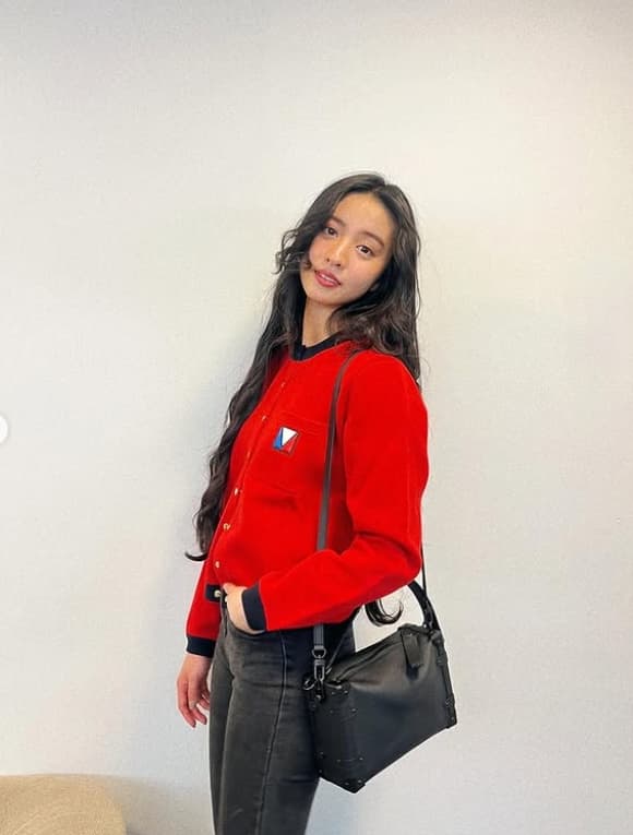 「黒と赤でこんなにキマる」Kokiの洗練コーデにファン絶賛！