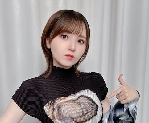 人気声優・鬼頭明里がユニーク〇〇シャツ姿を披露！「めちゃくちゃ素敵です」と反響