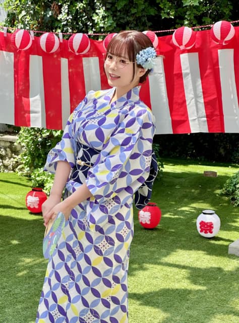 「すご～く可愛い」グラビアアイドル・東雲うみが浴衣姿を披露