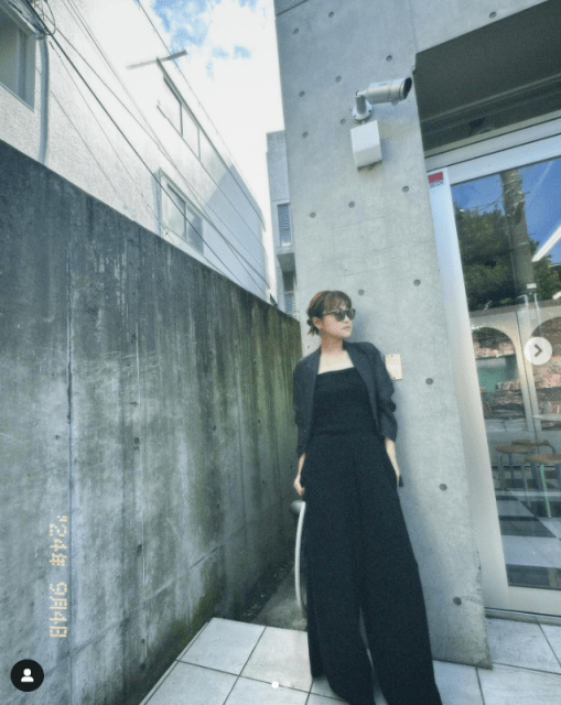 鈴木奈々「クールにキメた」コーデも素敵と話題！