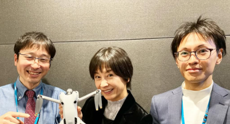 千堂あきほ、小型ドローンを体験！未来の可能性に感嘆！