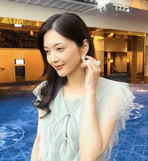 サッカー元日本代表選手との結婚で話題の人気女優 最新ショット公開に衝撃の声続々…「美し過ぎます」