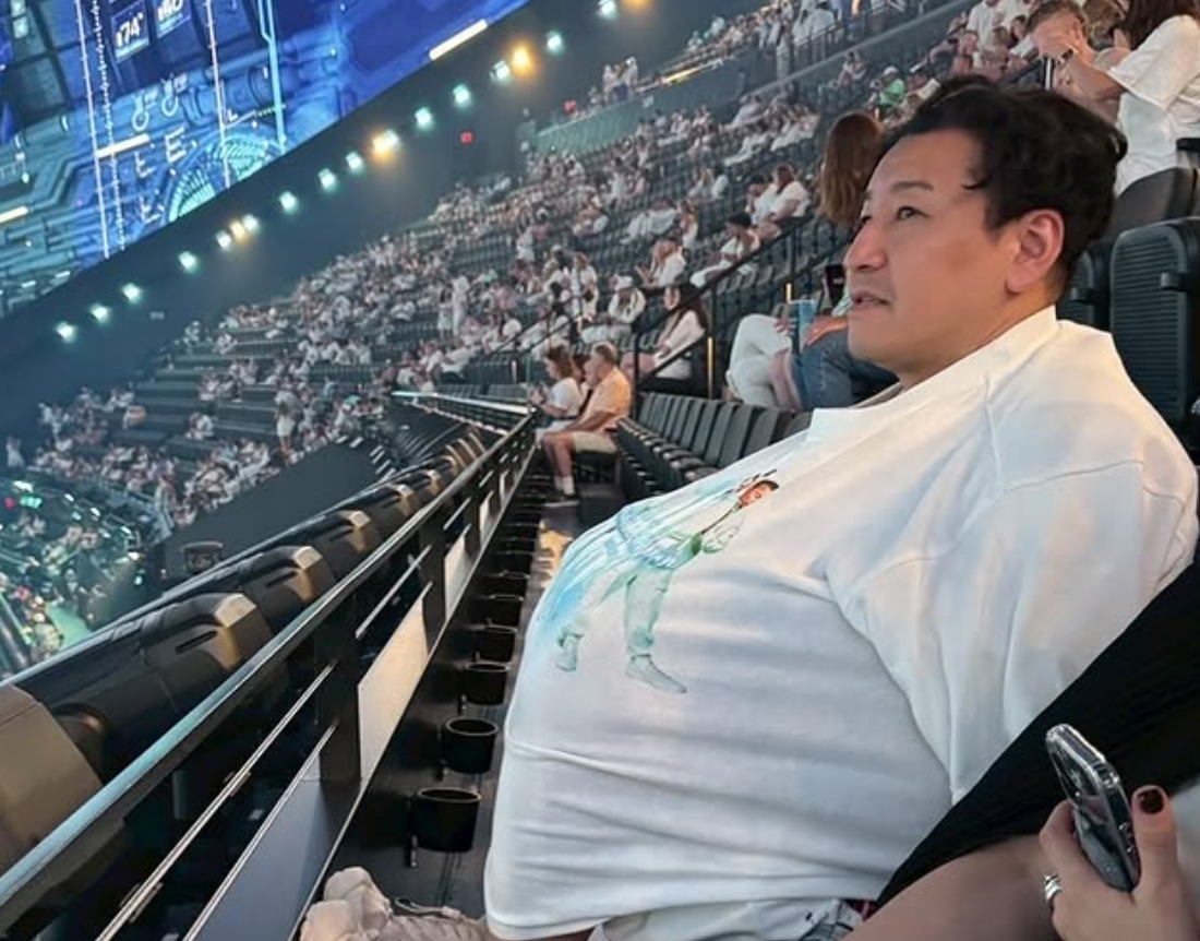 開演遅延も爆笑！長田庄平、Sphereで見せた“待ち姿”