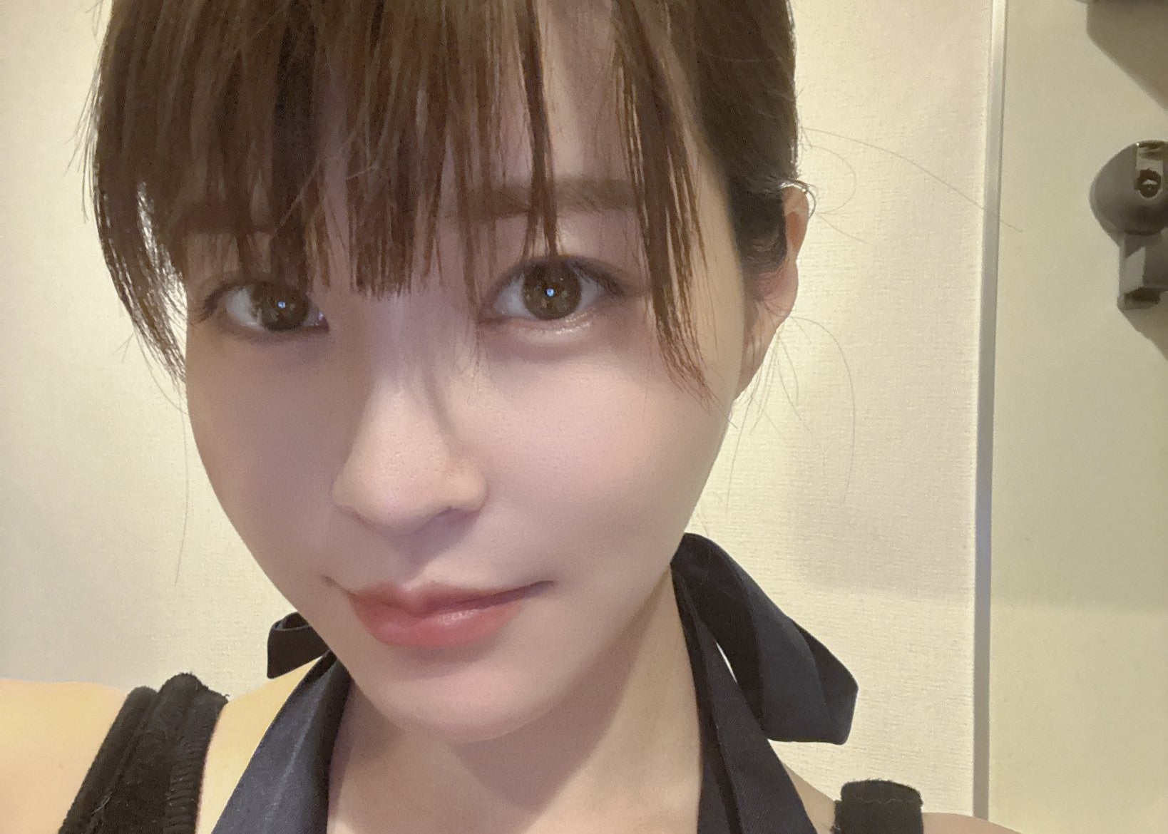 タレント・岸明日香、優しい笑顔で“おばんざい”仕込み中「明日が楽しみ」