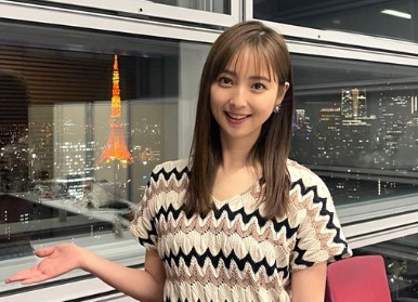 「綺麗な夜景と美女!😍」佐々木希さんが東京タワーと一緒に⁉