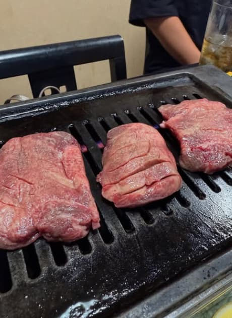 「また行ってしもた」坪井智哉、中毒性ある焼き肉屋にリピート来店