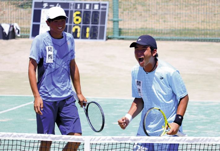 インターハイテニス男子ダブルス…関西の木村・島組がＶ、４月にペア組み「公式戦無敗」で頂点に