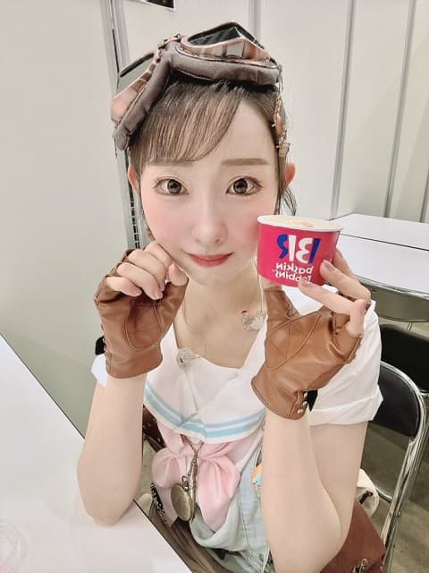 「アイスを3つも食べたよ🍨」アイマス声優がライブ後にPたちへメッセージ