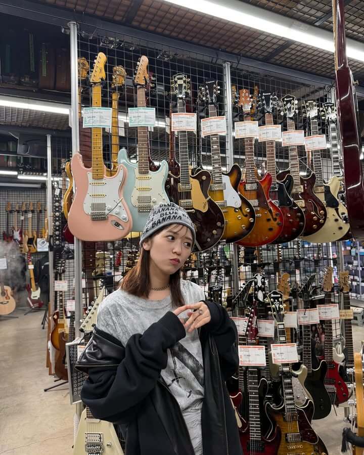 超ときめき♡宣伝部の小泉遥香がオフショット公開「ロックなおはるちゃん好き？」