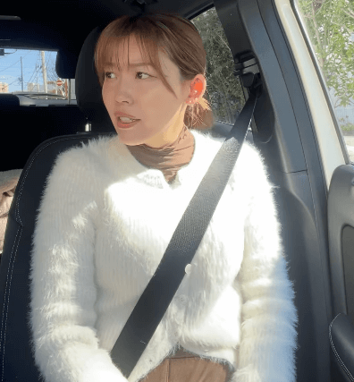 「このネタ笑っちゃった」美女タレント、カップルの”新車・あるある動画”を公開！ファン共感＆爆笑の渦へ