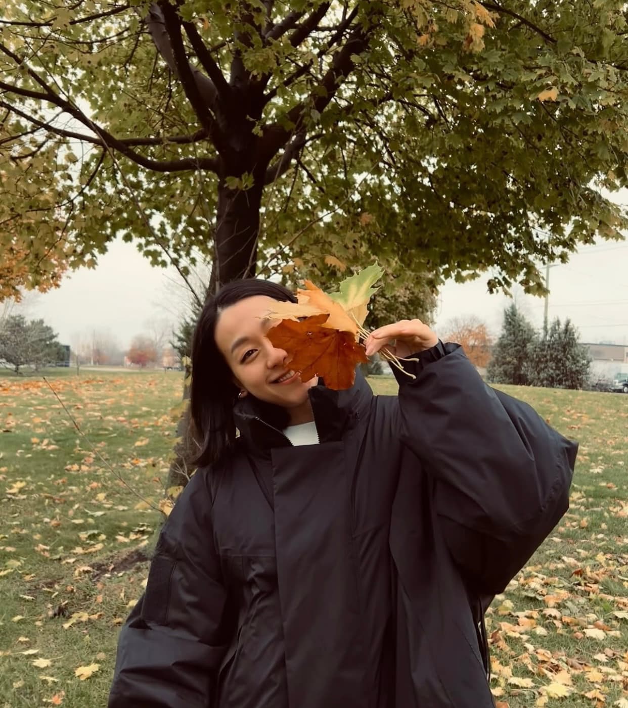 秋を楽しむ浅田真央「ん！？今カナダにいるの！？」