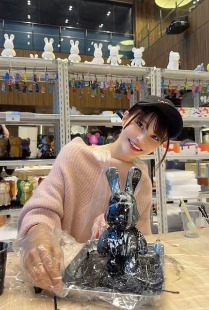 岸明日香がフィギュアアートに挑戦！出来映えにファン「いろんな才能ありますね」
