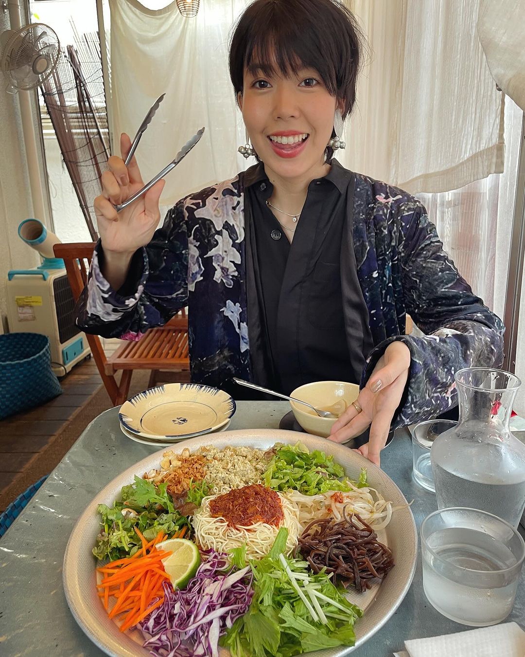 超大御所タレントの長女、３４歳女優になった現在の姿を公開！ 一児のママが「理想的なデート」