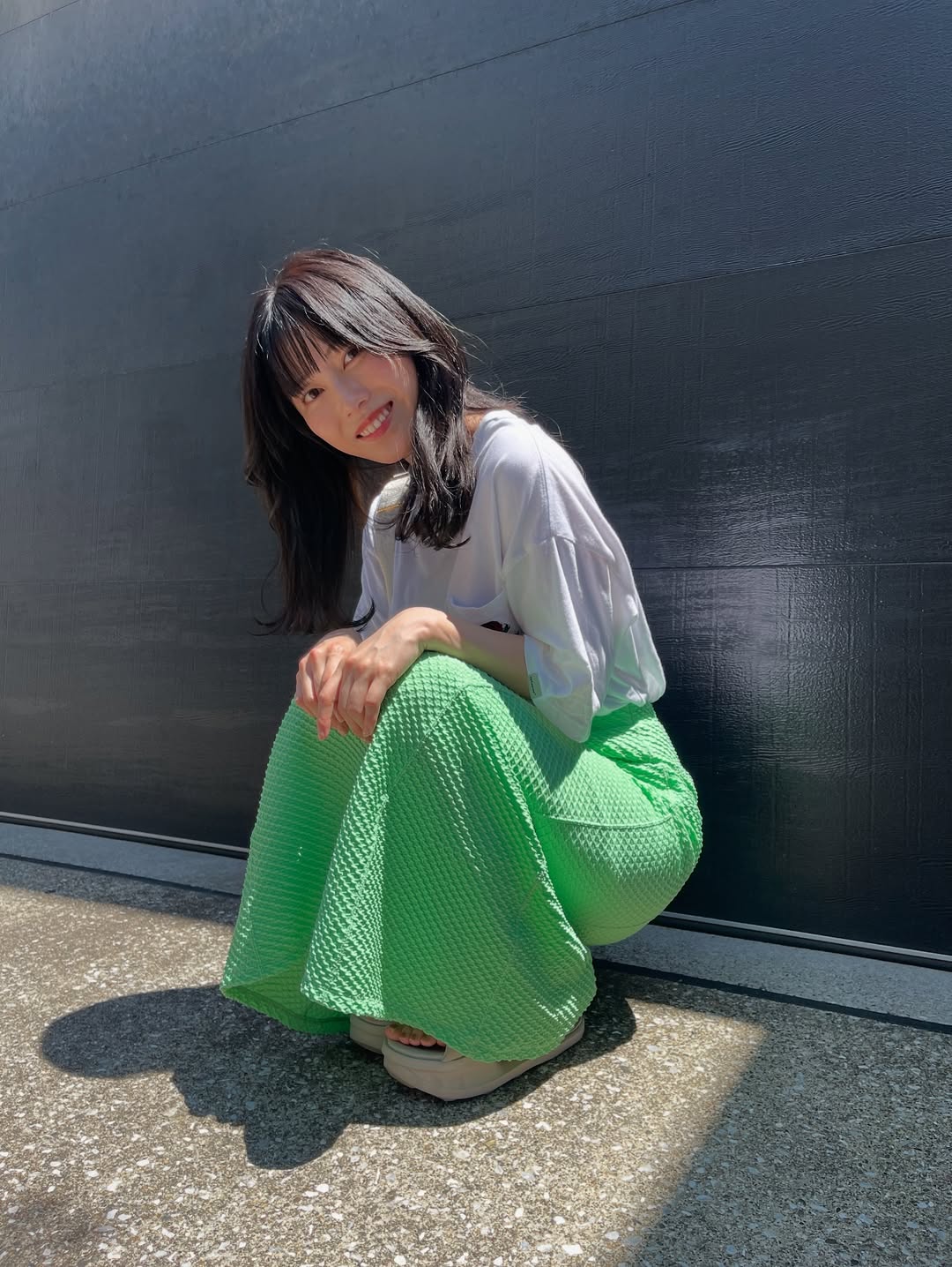 AKB48の元メンバー・横山由依、夏の暑さに負けじとサンダル姿での写真を公開！「由依はん可愛い」