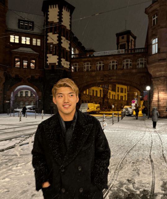 堂安律 ドイツで撮られた彼氏風ショットに大反響😍