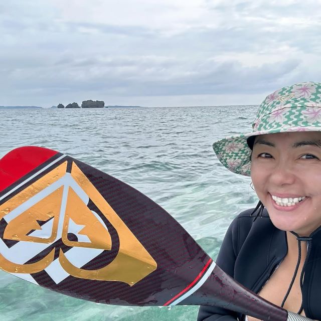 田中律子、海で笑顔全開！SUPで過ごす癒やしの日々