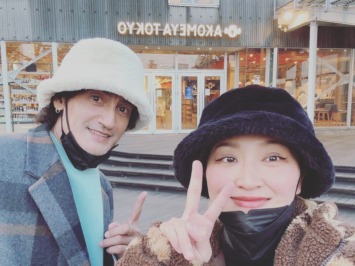 臨月の丸山桂里奈 夫婦仲良し2ショットが話題に❤️「まだかなまだかなとドキドキしますよね」