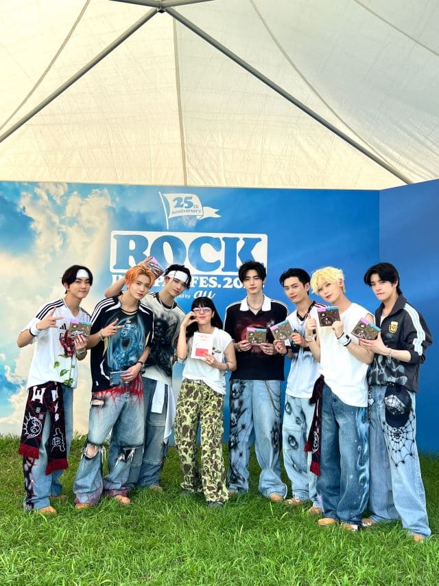 韓国の人気アイドルがあのアーティストと記念ショット披露！身長差が話題に