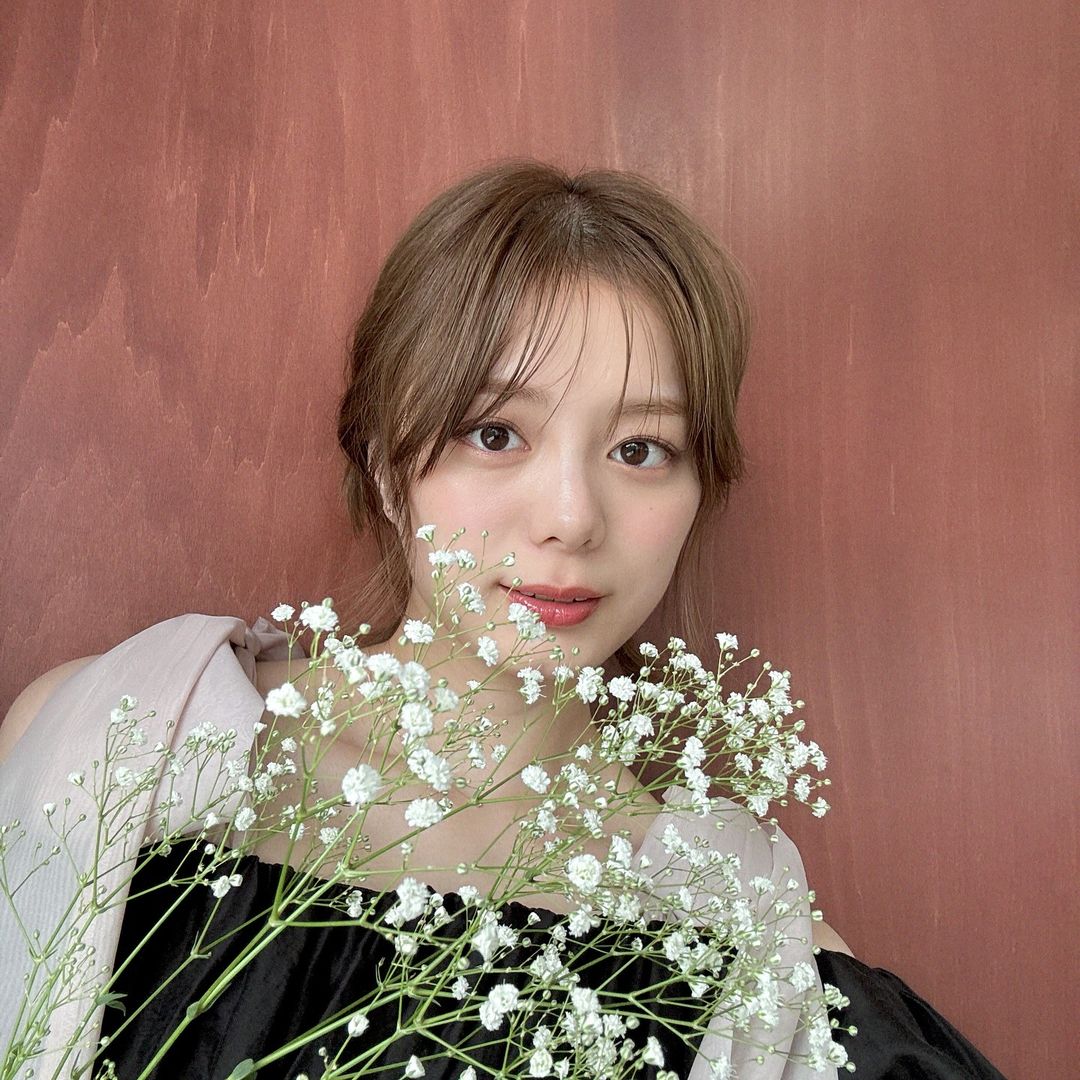 紺野彩夏 non-no9月号に登場！「今月は、私服のページもあります〜！」