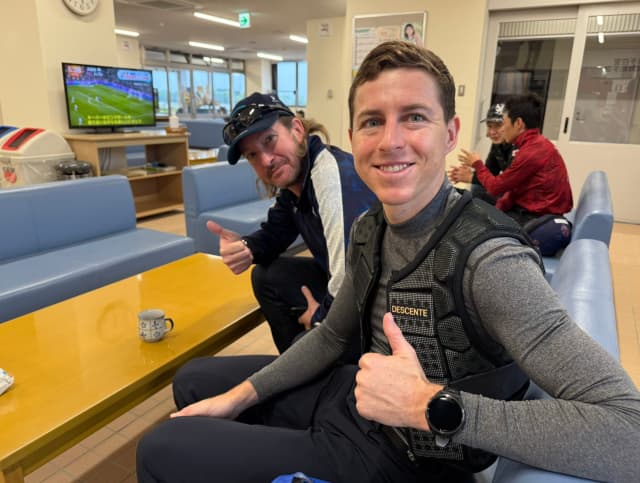 元JRA騎手の藤井勘一郎、ダービージョッキーのダミアン・レーンを激写