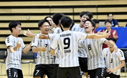 ハンドボール男子優勝の香川中央、堅守速攻で相手の反撃封じ込める…高尾「チームで勝てた」