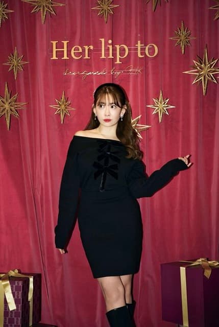 小嶋陽菜がクリスマスにピッタリな冬コーデを披露！ファン「こじはるの一番楽しみなシーズン」