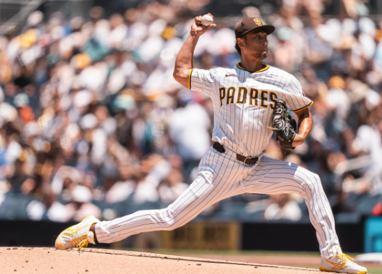 衝撃の投球フォーム！ダルビッシュ有、ペトコ・パークでの躍動ショットが話題に