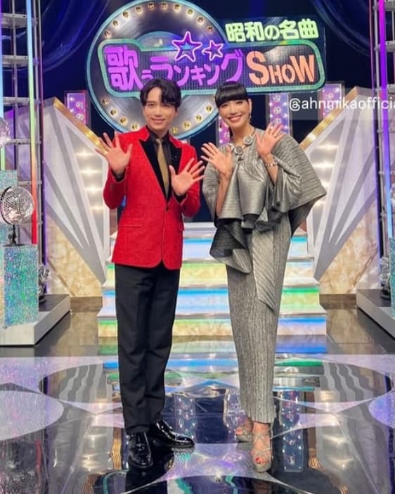 何頭身！？有名モデル〇〇が、昭和歌謡の名曲を披露！山崎育三郎さんとのエレガントな共演に感動