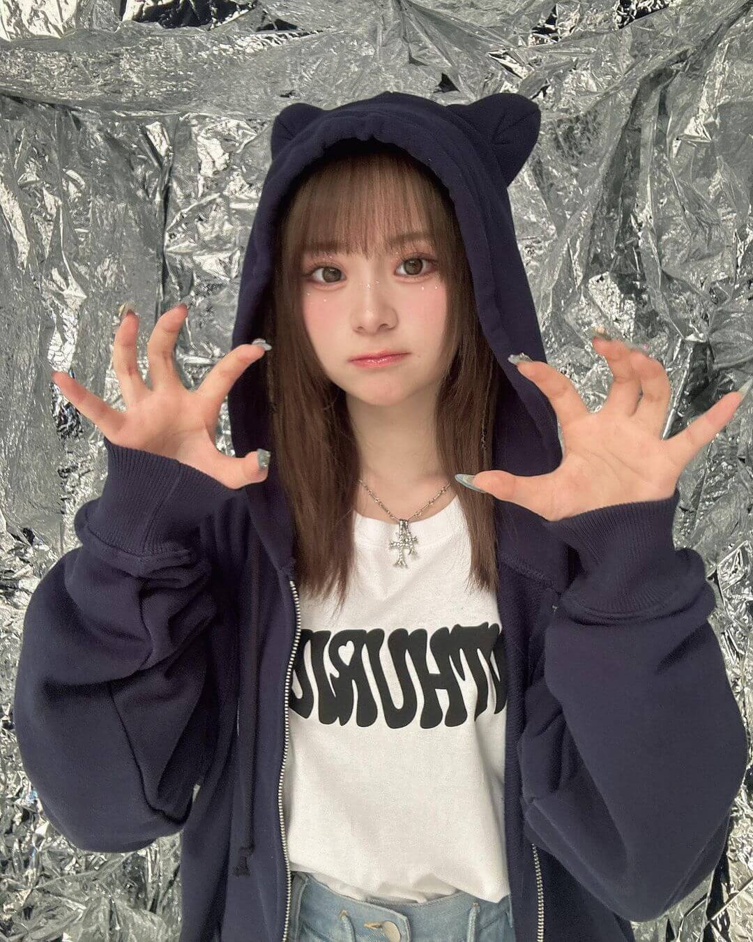 「反則級に可愛い」人気インフルエンサーがキュートすぎる猫耳姿を公開！