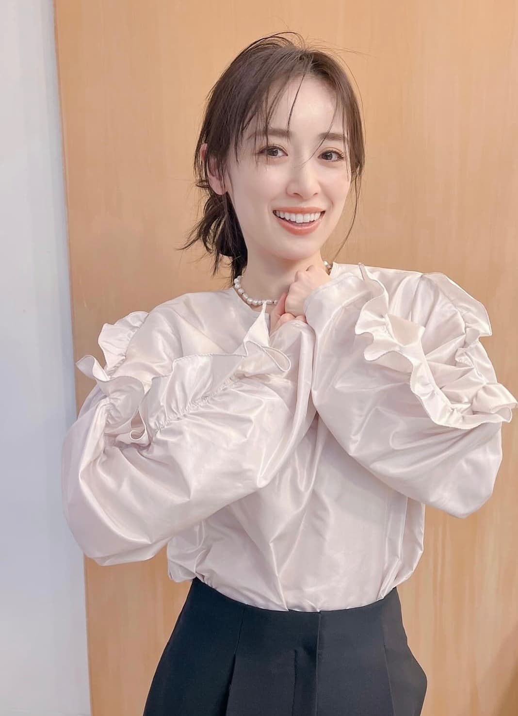 泉里香のオフショで見せた美しすぎる笑顔にやられるファン続出「里香ちゃん神だね！マジで可愛いし、癒されます。」