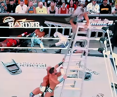 WWE 地獄のTLC戦が帰ってきた！スマックダウンで繰り広げられた壮絶バトルにファン騒然