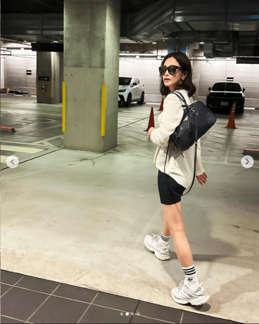 長谷川京子、美スタイル際立つ「スパッツ」スポーティな姿を公開！