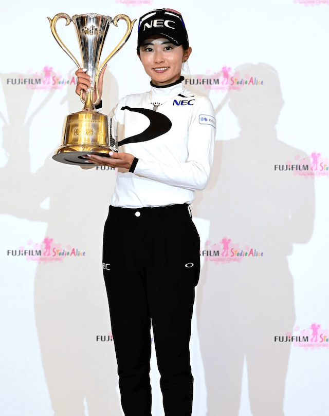 安田祐香 初優勝・2勝目記念ゴルフマーカー 2点セット 安田祐香