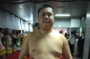 放駒部屋の北斗洋、出世披露を報告！「これから相撲を極めていってほしい」