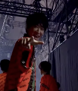 小山慶一郎、氣志團万博の舞台裏を公開！ファン必見の激レア動画！！