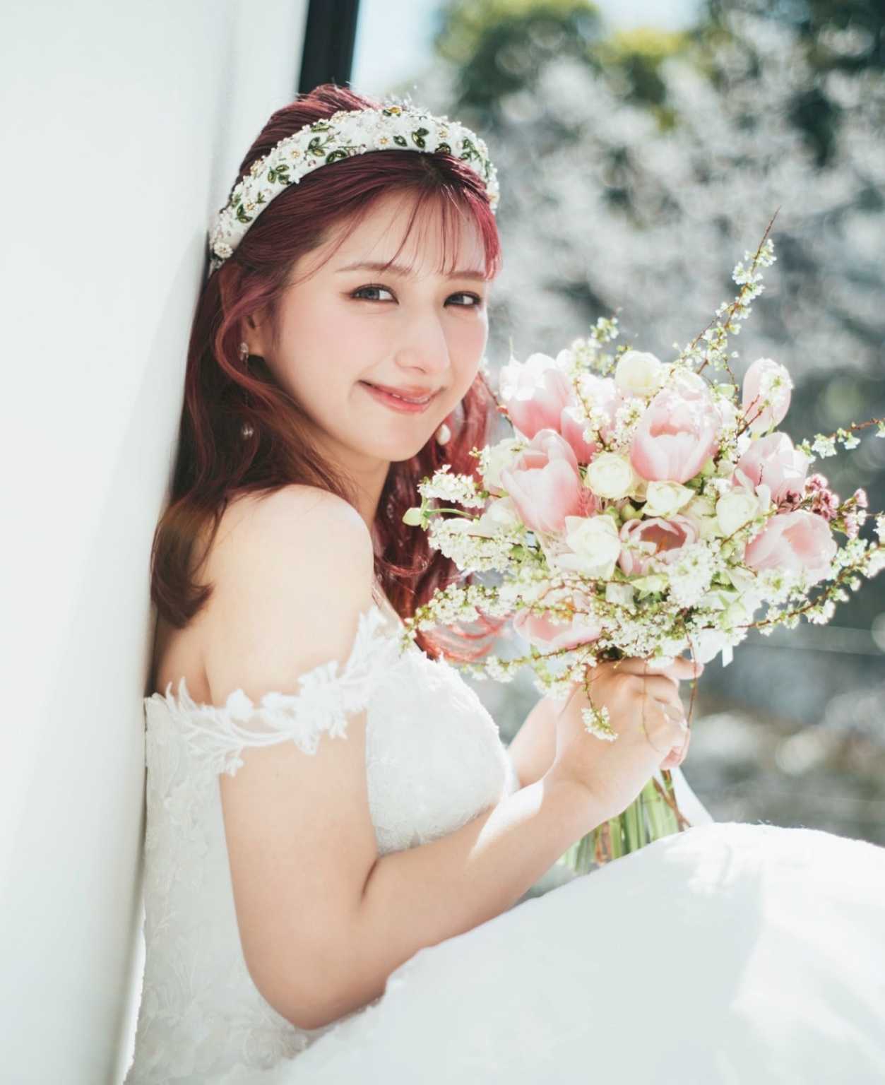 「結婚するのかな…」しなこが憧れの花嫁姿を披露しファン歓喜