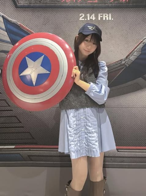 「キャプテン・モエー」伊織もえがキャプテンアメリカの盾を装備！カッコいいと話題に！
